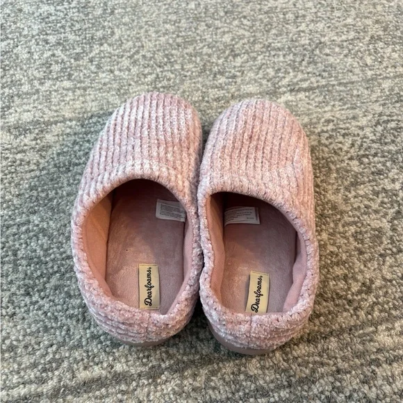 Dearfoams Soft Pink Kids Slippers - Picture 5 of 5
